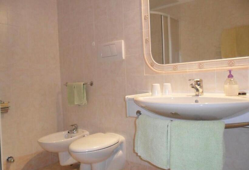 Номер Economy, Augusta