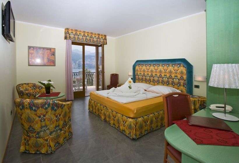 Superior room with lake view, Augusta