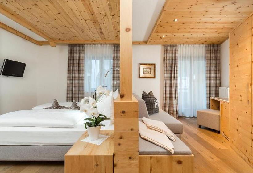 バルコニー付きデラックスルーム, Bel Sit