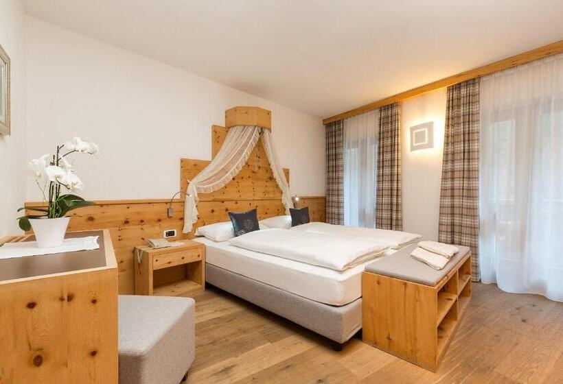 バルコニー付きデラックスルーム, Bel Sit