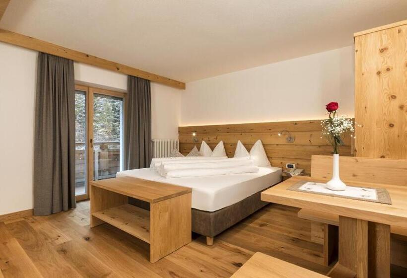 발코니 디럭스 룸, Bel Sit