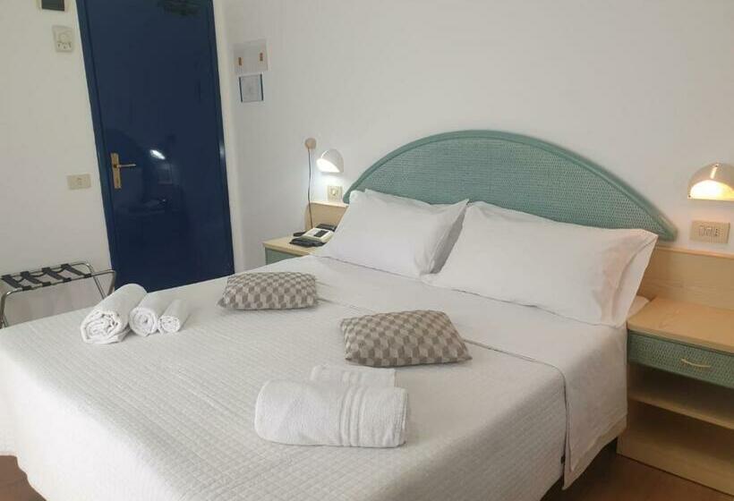 スタンダードルーム, Bianca Vela