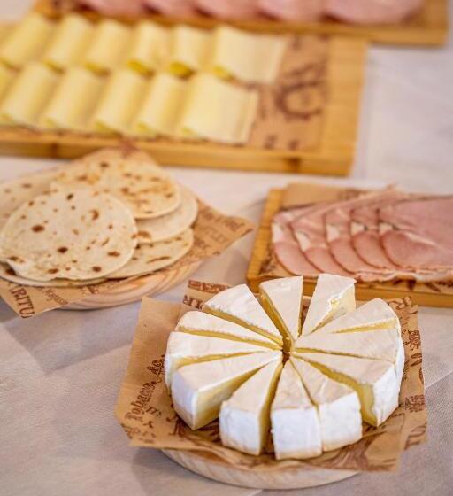 エコノミールーム, Bianca Vela