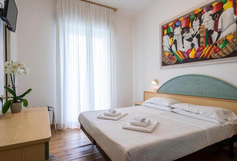 エコノミールーム, Bianca Vela