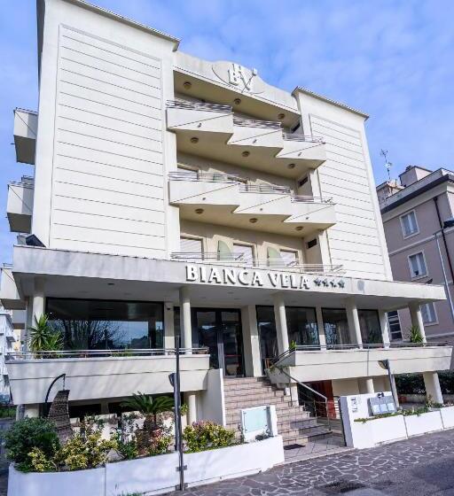 スタンダードトリプルルーム, Bianca Vela