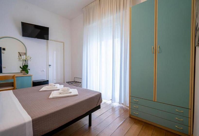 エコノミールーム, Bianca Vela