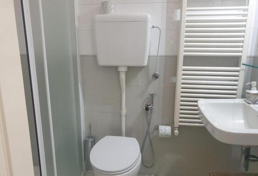 スタンダードトリプルルーム, Bianca Vela