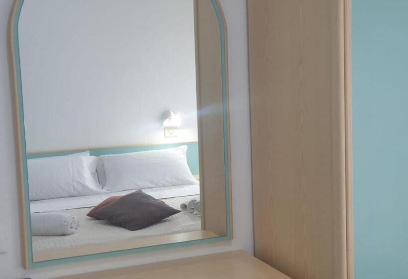 スタンダードトリプルルーム, Bianca Vela