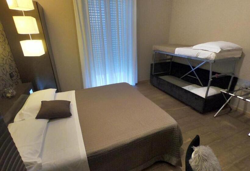 デラックスルーム, Bianca Vela