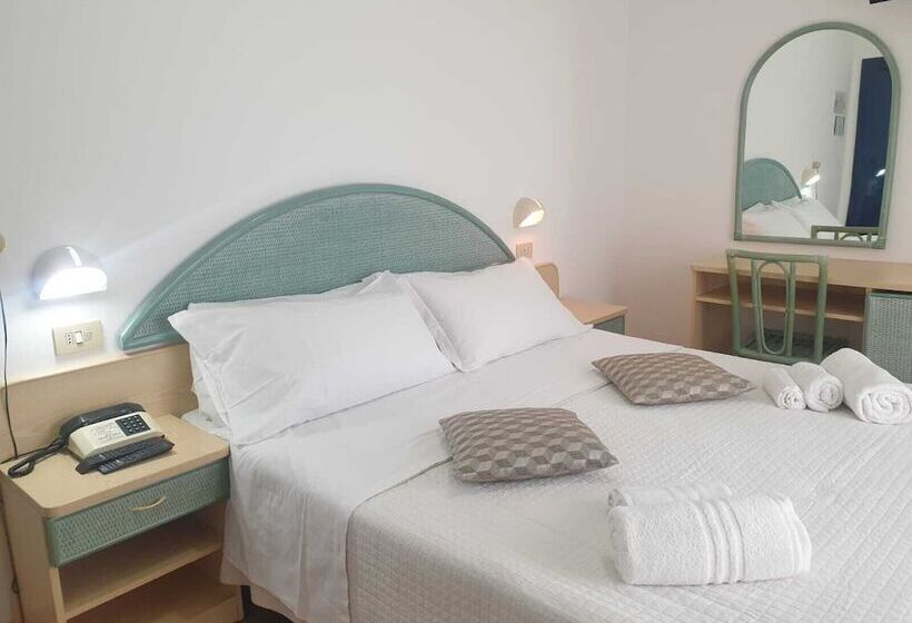 エコノミールーム, Bianca Vela