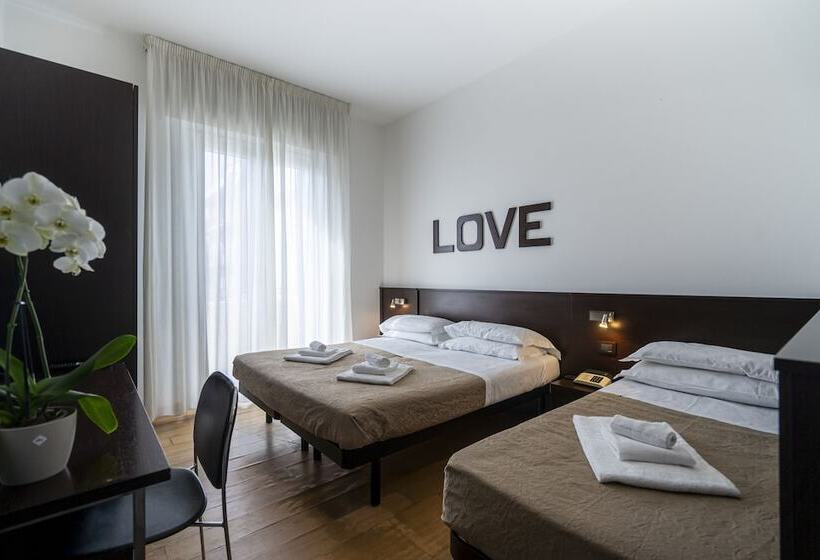 スタンダードトリプルルーム, Bianca Vela