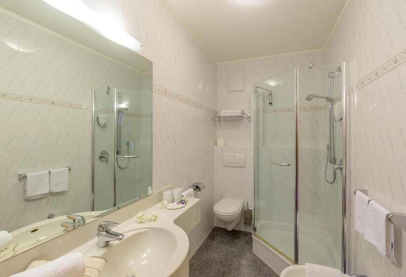 Номер Стандарт, Christoph