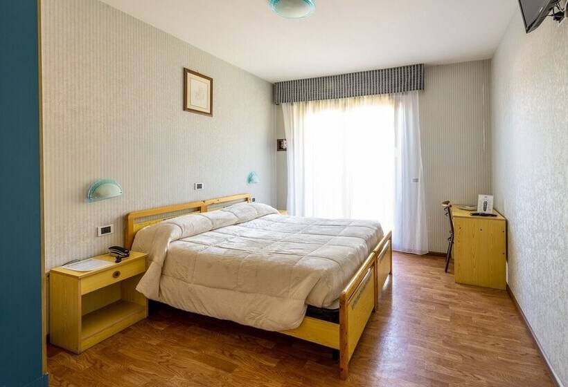 스탠다드 룸, Club Funivia