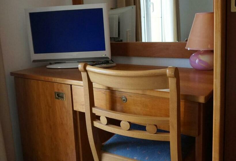 Семейный Номер, Columbus Dependance