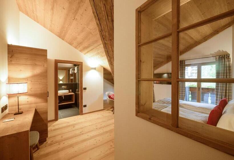 Номер Deluxe с Террасой, Fiori Dolomites Experience