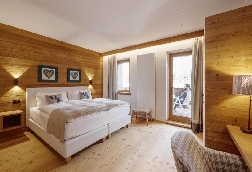 Superior Room with Terrace, Fiori Dolomites Experience