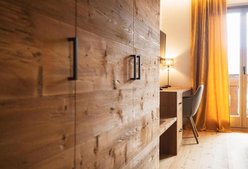 Люкс с гидромассажем, Fiori Dolomites Experience