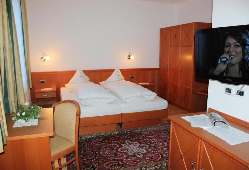 スタンダードトリプルルーム, Garni Panoramik