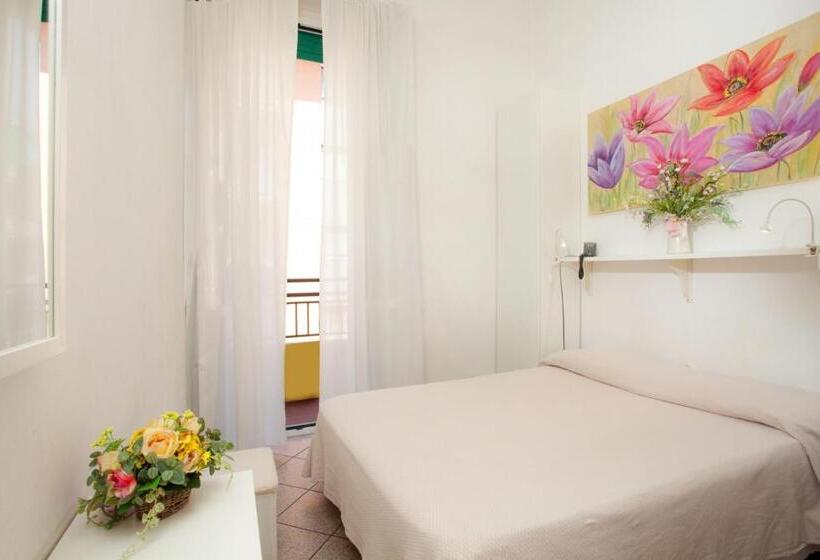 이코노미 룸, Lydia