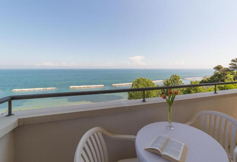 オーシャンビュースタンダードルーム, Promenade