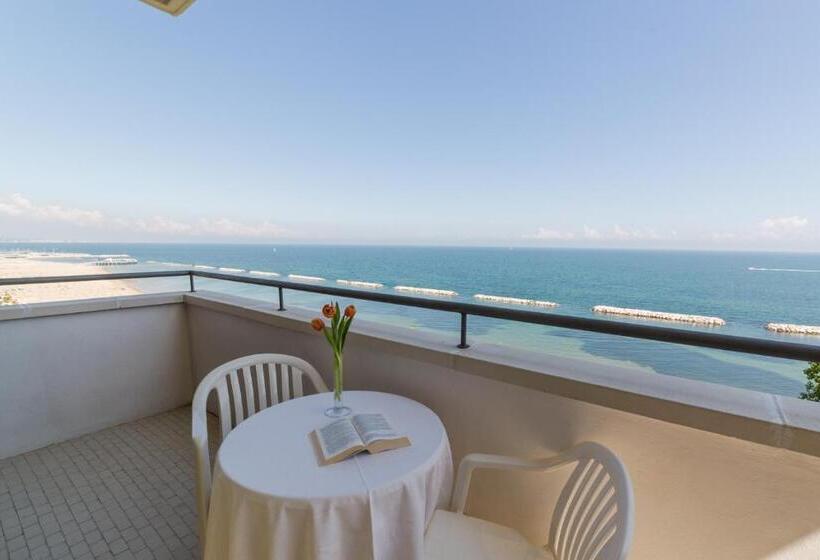 オーシャンビュースタンダードルーム, Promenade