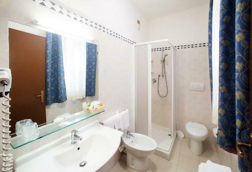 Номер Стандарт с Балконом, Rosmarina