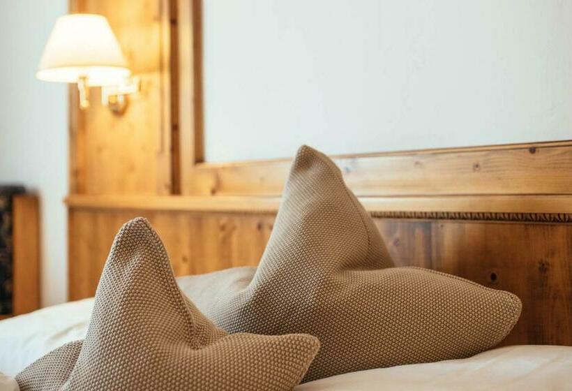 标准间, Tirolerhof