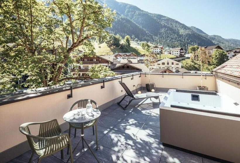 豪华套房, Tirolerhof