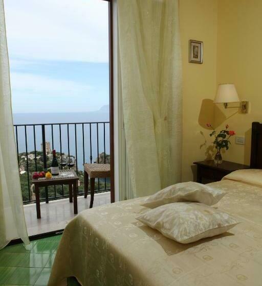 غرفة قياسية مطلّة علي البحر, Torre Bennistra