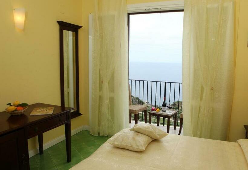 غرفة قياسية مطلّة علي البحر, Torre Bennistra