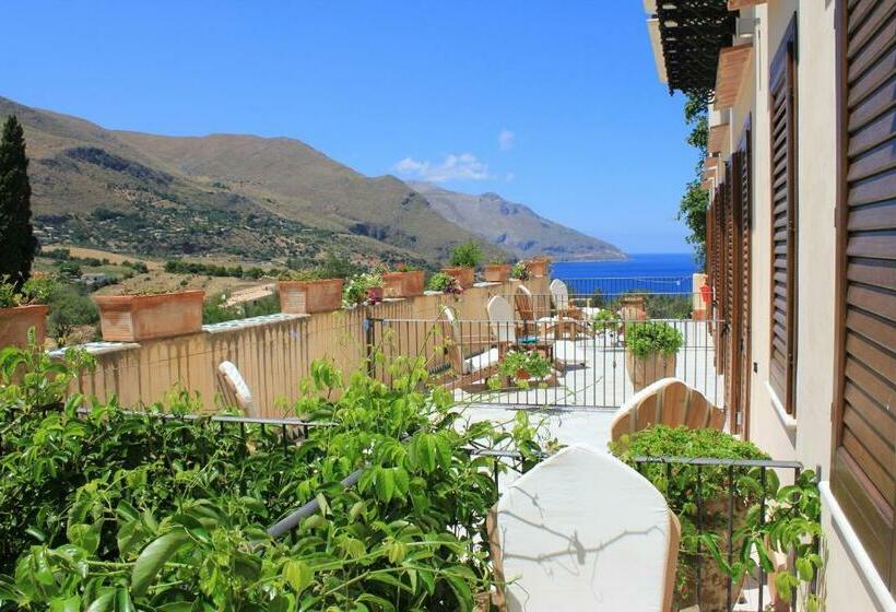 غرفة قياسية مزودة بتراس مطلة على الجبل, Torre Bennistra