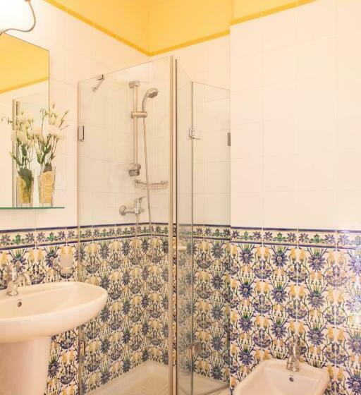 غرفة قياسية إطلالة جانبية علي البحر, Torre Bennistra