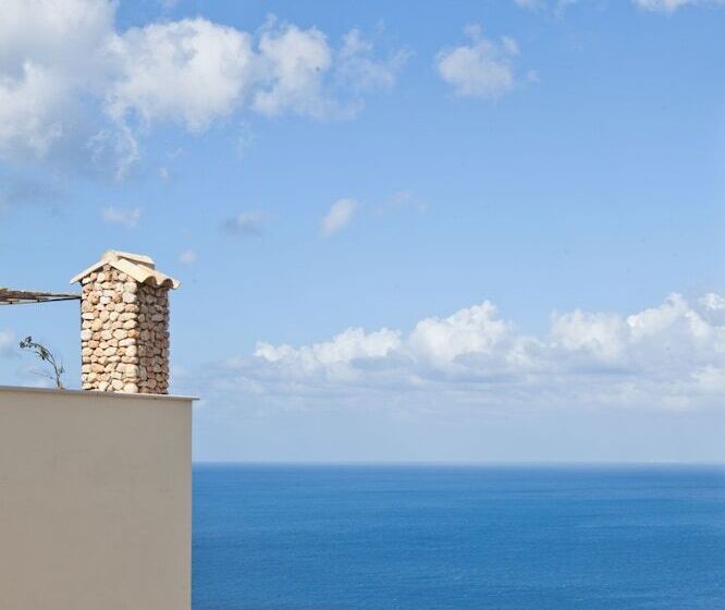 غرفة قياسية إطلالة جانبية علي البحر, Torre Bennistra