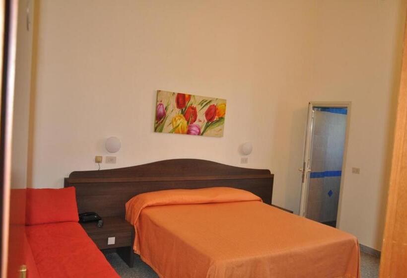 חדר סטנדרט לשלושה, Verdesolemare