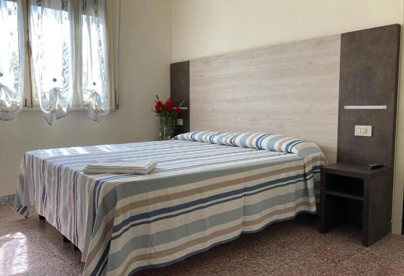 חדר סטנדרט לארבעה, Verdesolemare