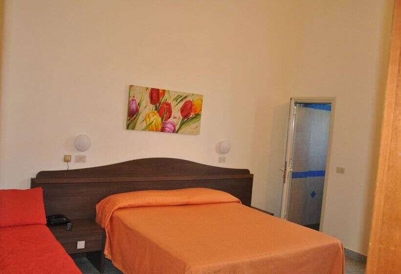 חדר סטנדרט לשלושה, Verdesolemare