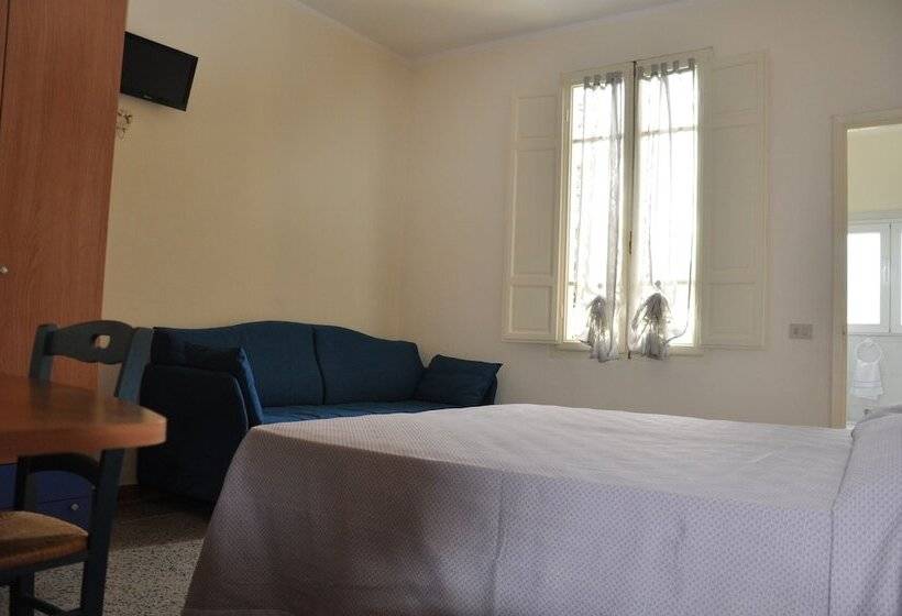 חדר סטנדרט לשלושה, Verdesolemare