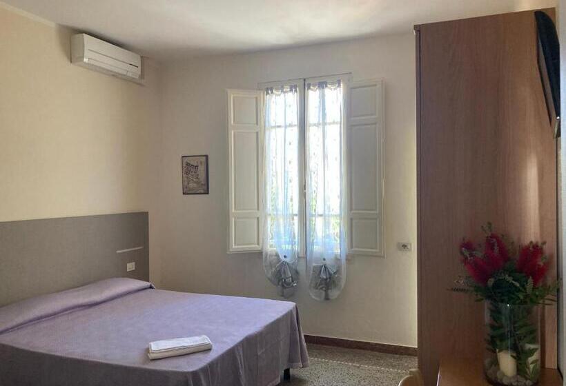 חדר סטנדרט לשלושה, Verdesolemare