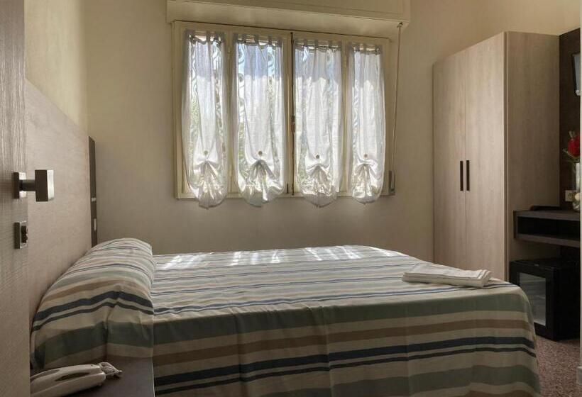 חדר סטנדרט לארבעה, Verdesolemare