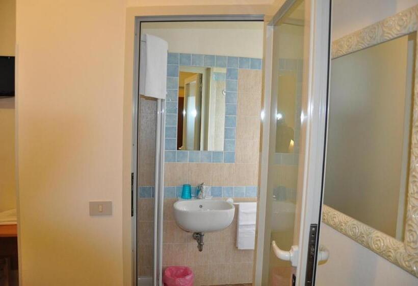 חדר סטנדרט לארבעה, Verdesolemare