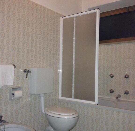 חדר משפחתי, Vioz