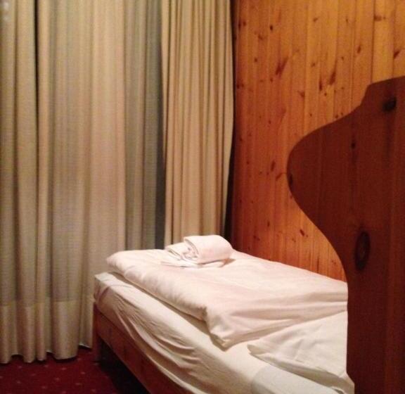 חדר משפחתי, Vioz