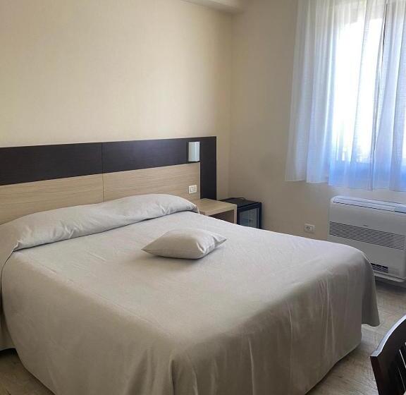 스탠다드 룸, Virginia