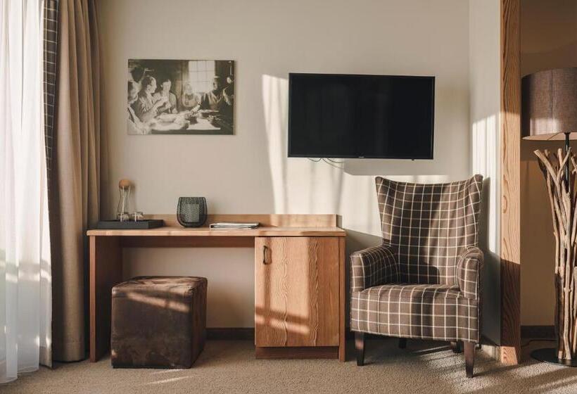 带阳台的豪华间, Viertler