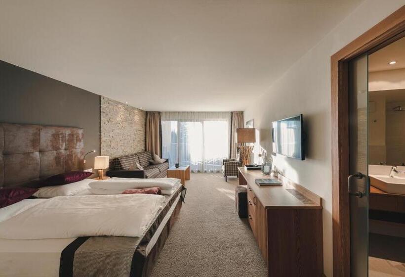 带阳台的豪华间, Viertler