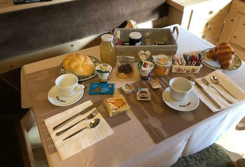 סוויטה עם מרפסת, Post Hotel Moena