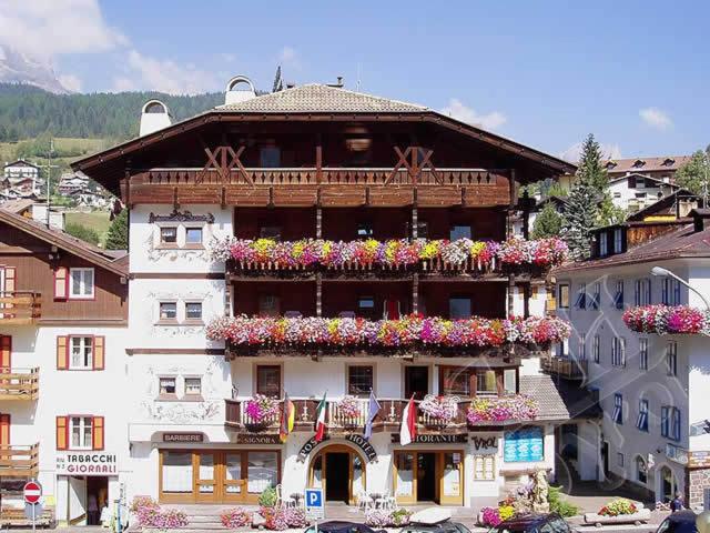 סוויטה עם מרפסת, Post Hotel Moena