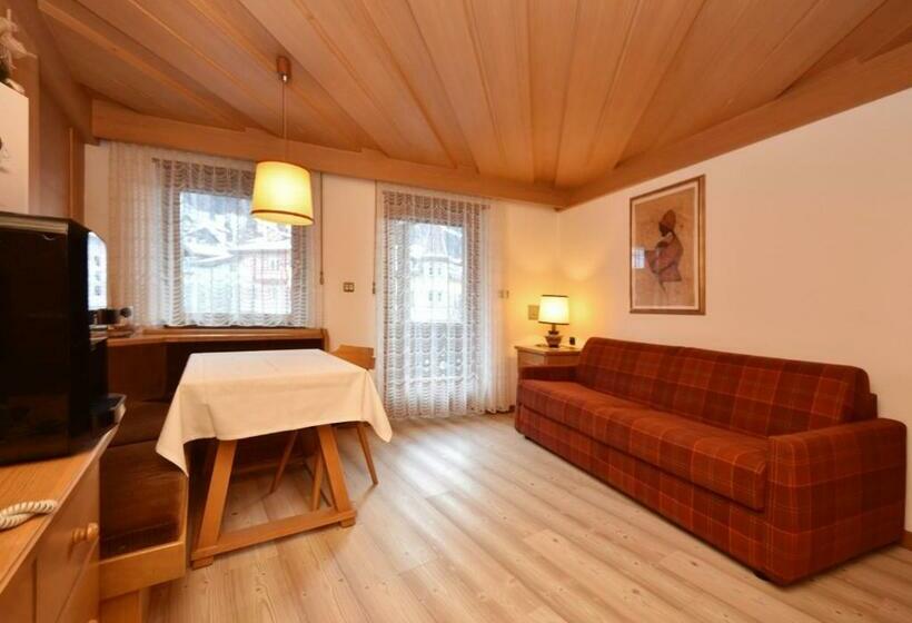 סוויטה עם מרפסת, Post Hotel Moena