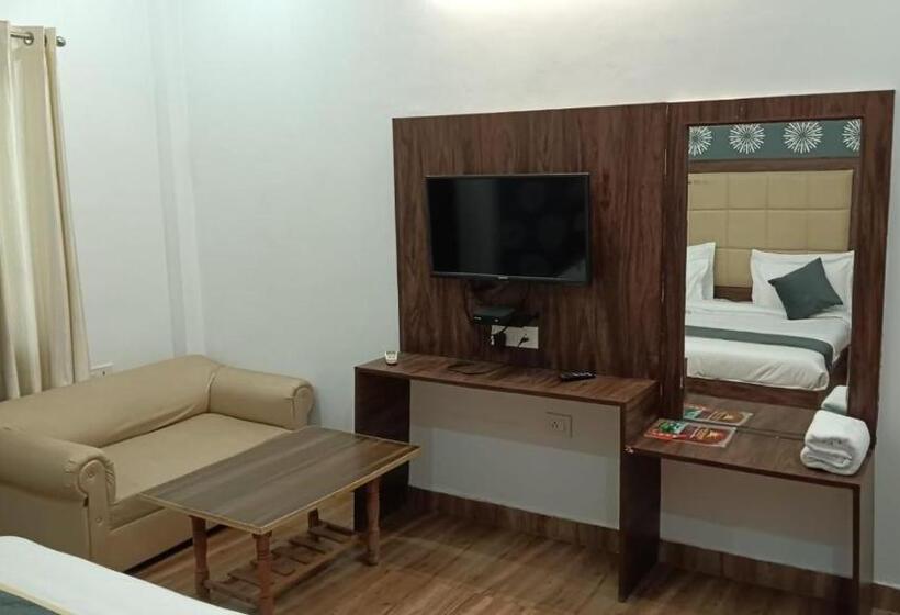 جناح, Amrit Resort