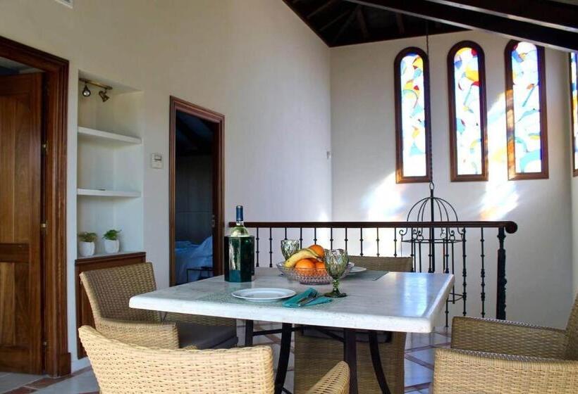 اتاق لوکس با تخت بزرگ, Casa Tess Boutique